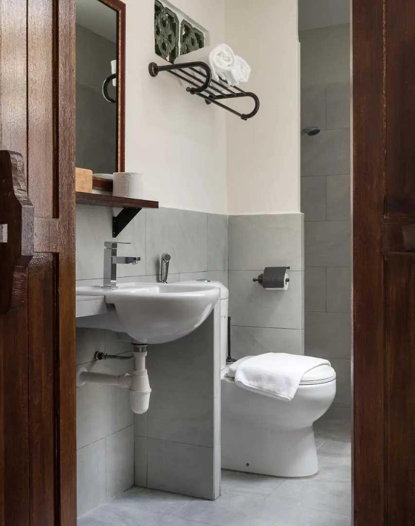 Carnarvon House Hotel Georgetown Guest house