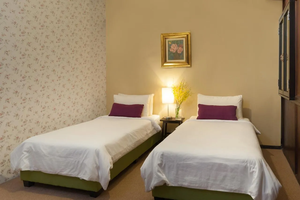 Hotel Carnarvon House à George Town Maison d'hôtes